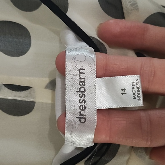 Elegant Black Polka Dot Dress - Picture 4 of 4